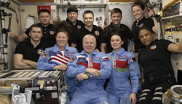 Космонавт поделился фото экипажа «Союза МС-25», прибывшего на МКС