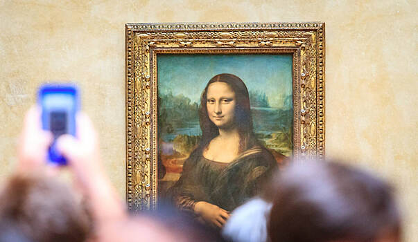 Лувр получил сообщение с угрозой взорвать «Мона Лизу»