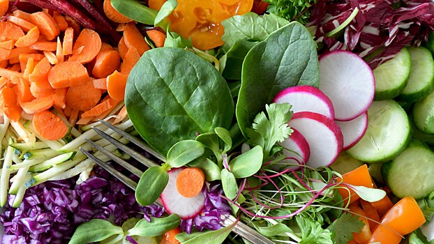 Перечислены овощи, которые сохранят здоровье весной