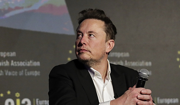 Маск назвал преступным гонорар адвокатов Tesla