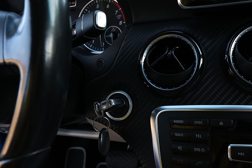 Mercedes-Benz GLA I (X156) с пробегом: дырявые жгуты проводки в крепком кузове15