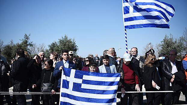 В Греции призвали не приглашать россиян на национальный праздник