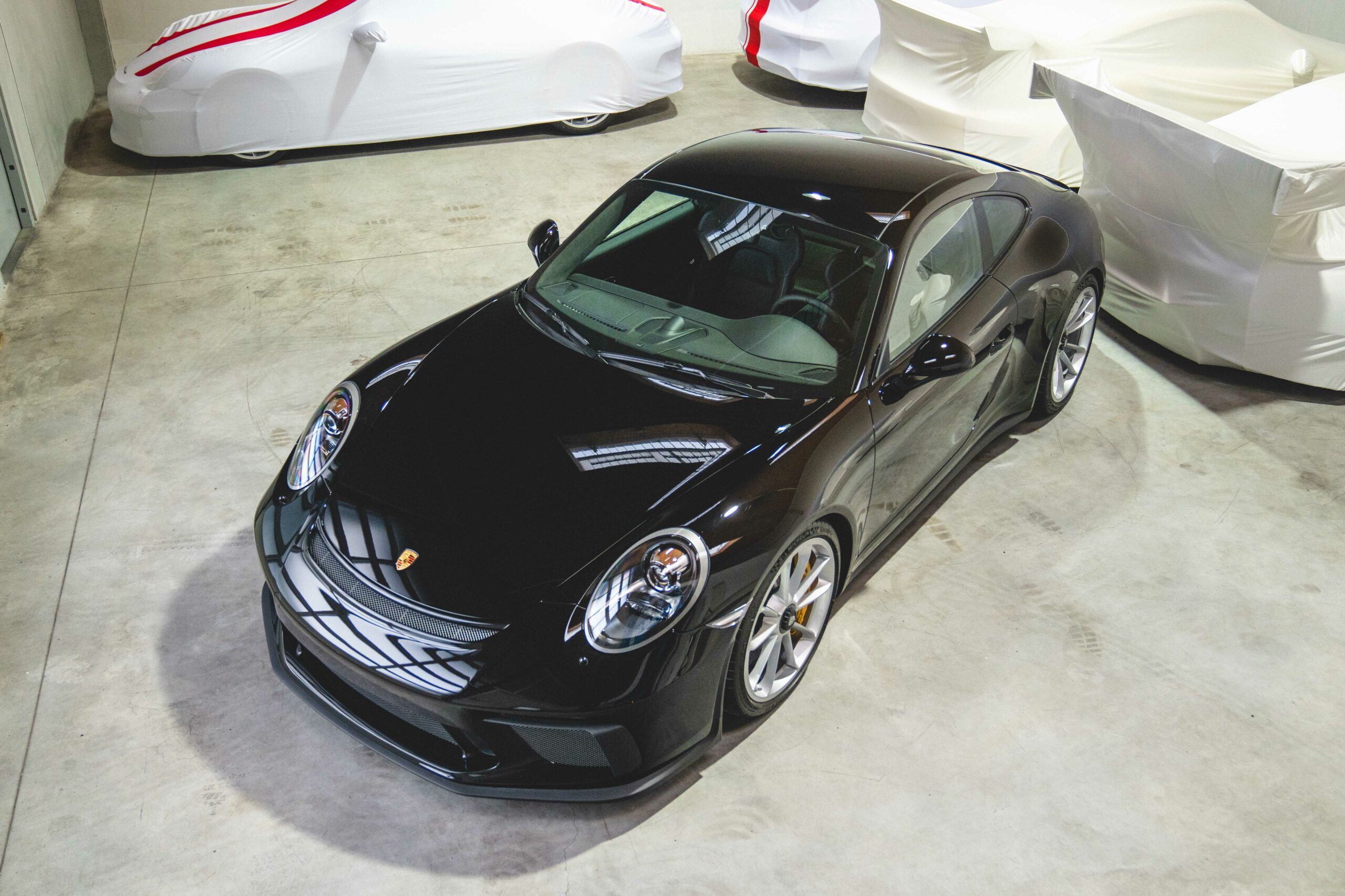 Набор из нескольких Porsche 911 GT3 в комплекте с автовозом выставили на продажу9