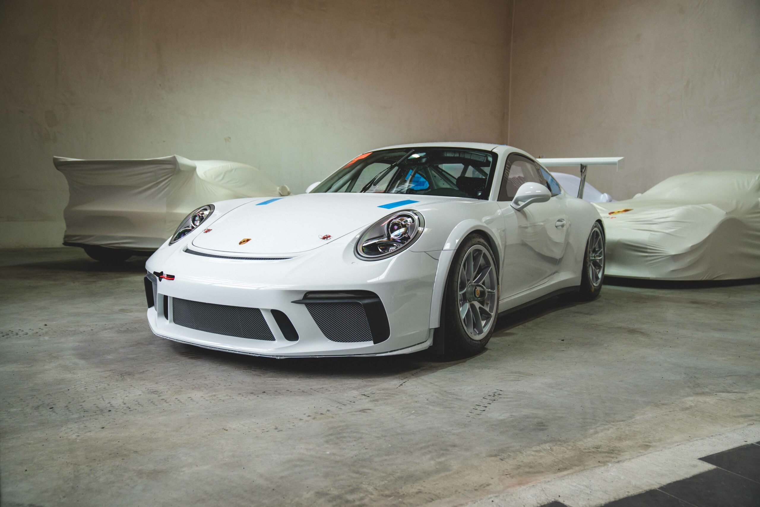 Набор из нескольких Porsche 911 GT3 в комплекте с автовозом выставили на продажу8
