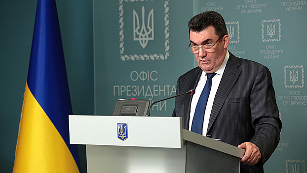 На Украине назвали причину увольнения главы СНБО