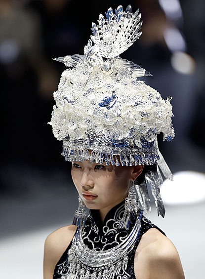 Неделя моды в Пекине осень-зима 2024: традиционность и воздушность4