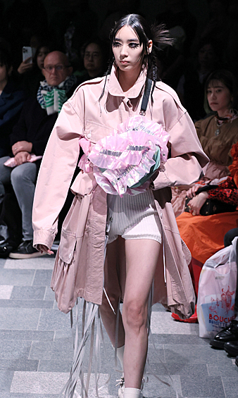 Неделя моды в Токио осень/зима 2024: кимоно и смелый стритстайл2