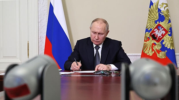 Путин подписал закон, освобождающий участников СВО от уголовного наказания