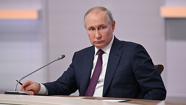Путин попросил регулярно докладывать о ходе расследования теракта