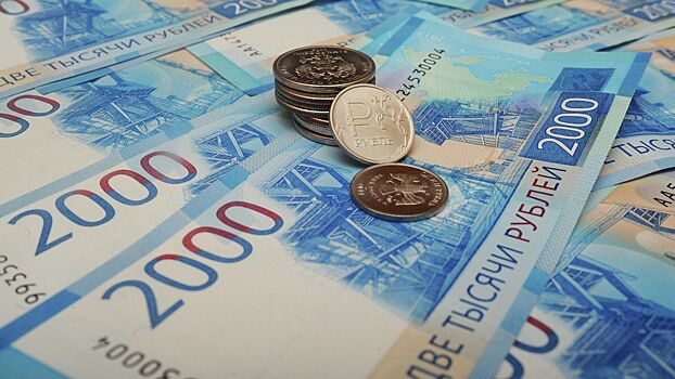 СМИ: Рубль стал основной валютой России в международных расчетах