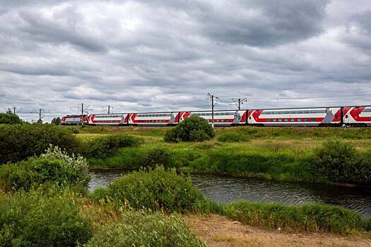 РЖД снимает двухэтажные поезда с маршрута Москва – Петербург