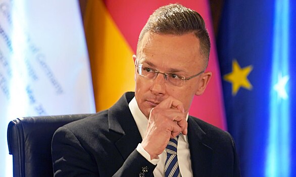 Сийярто назвал слова Байдена об Орбане ложью и вызвал посла США