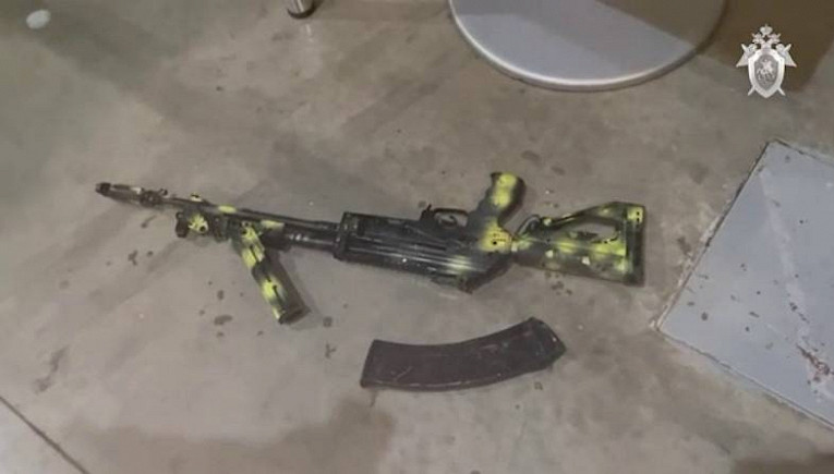 Следователи показали оружие открывших стрельбу в «Крокусе»1