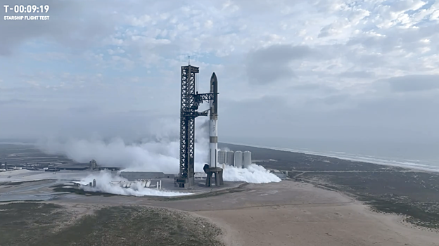 SpaceX поделился кадрами окутанного потоками плазмы корабля Starship
