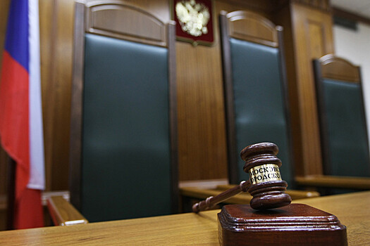 Возле Басманного суда Москвы усилили меры безопасности