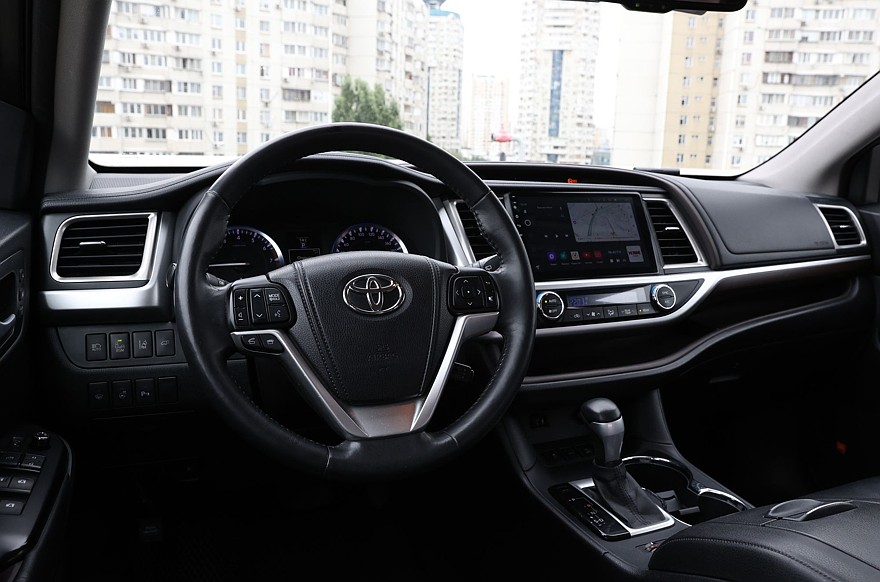 Toyota Highlander III (XU50) с пробегом: хорошие тормоза с разборки и автомат про запас10