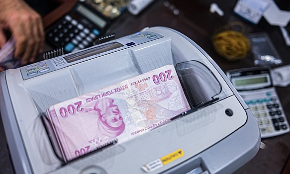 Турецкая лира рекордно ослабла к рублю