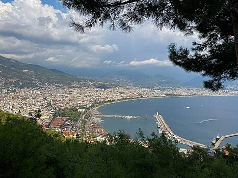 Туристка описала отдых в Турции в несезон словами «русских любят и облизывают»