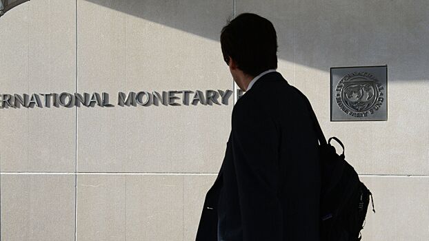 Украина выплатит МВФ за обслуживание кредитов