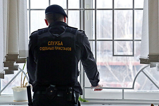 В Челябинске наказали мужчину, который пришел на судебное заседание с ножом
