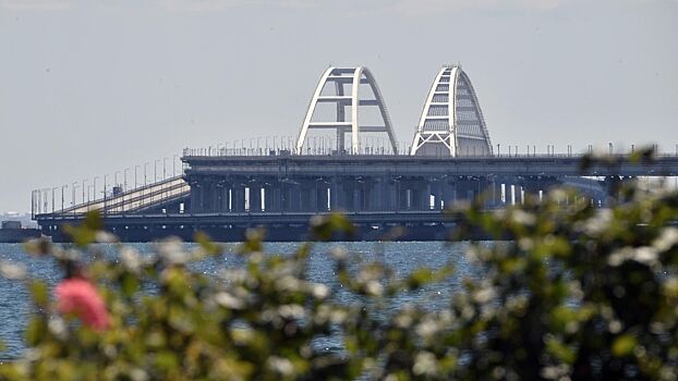 В очереди на подъездах к Крымскому мосту находятся более 400 автомобилей