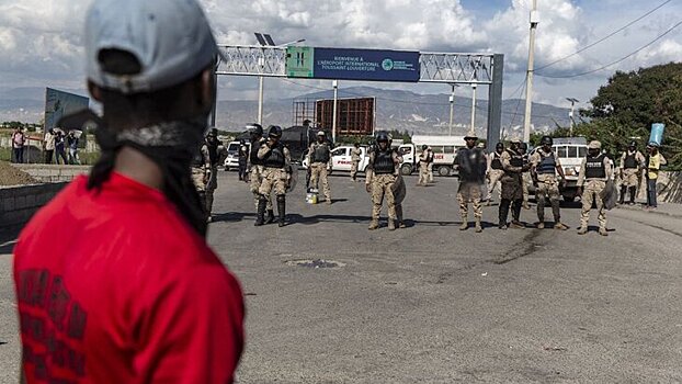 Вооруженные люди напали на главный международный аэропорт в Гаити