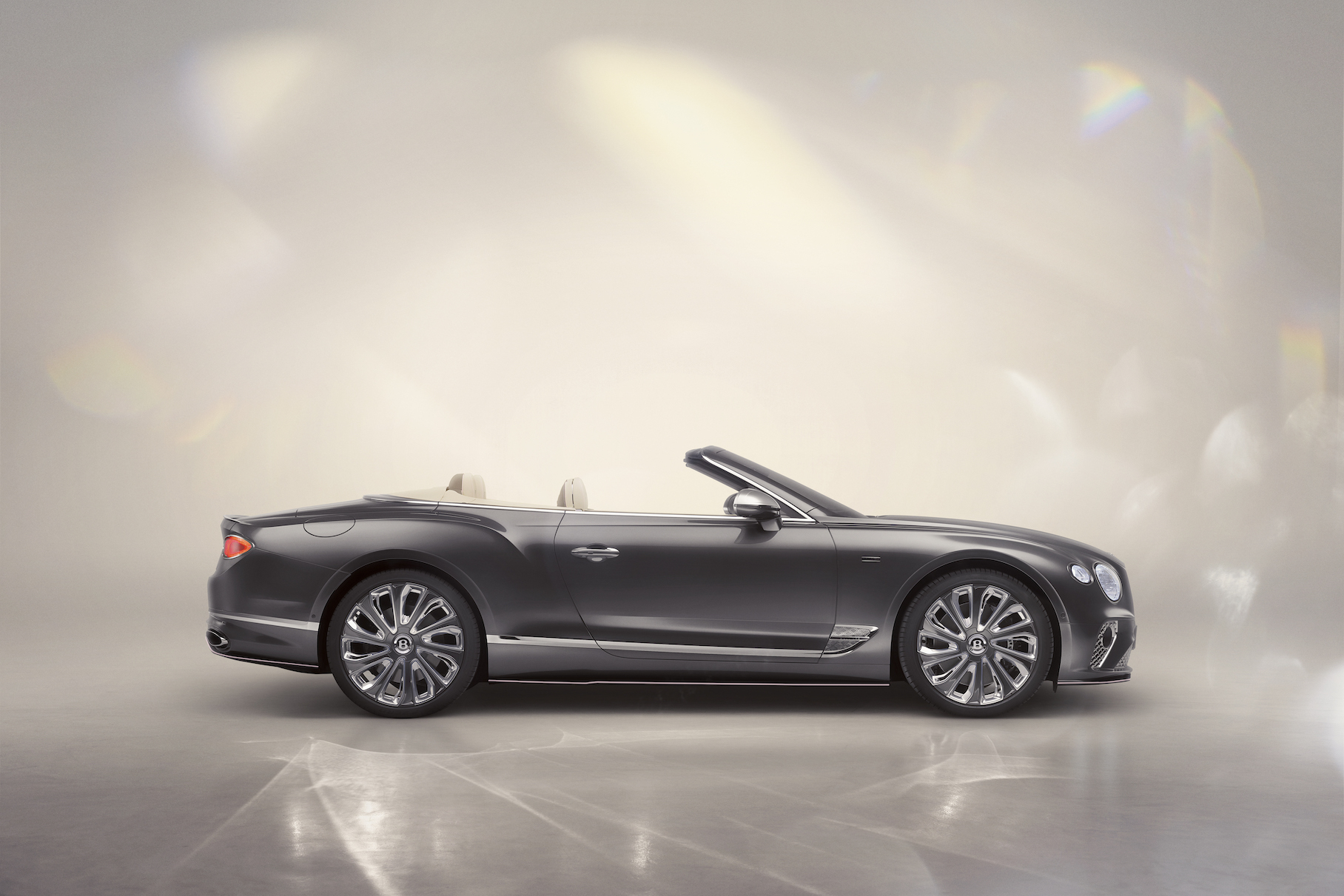 Bentley украсила Continental GTC золотом и бриллиантами1