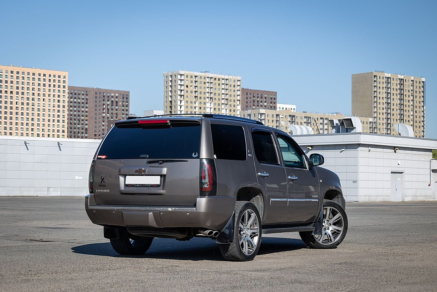 Chevrolet Tahoe III (GMT920) с пробегом: сложнейшие передние крылья и нежный номер рамы13