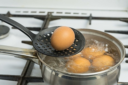 Действенный метод: благодаря этому трюку вареные яйца хранятся дольше