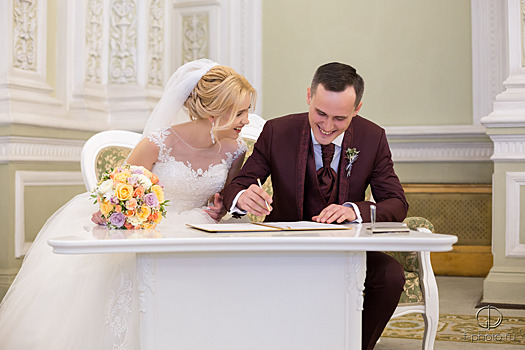 Плюсы и минусы официальной регистрации брака