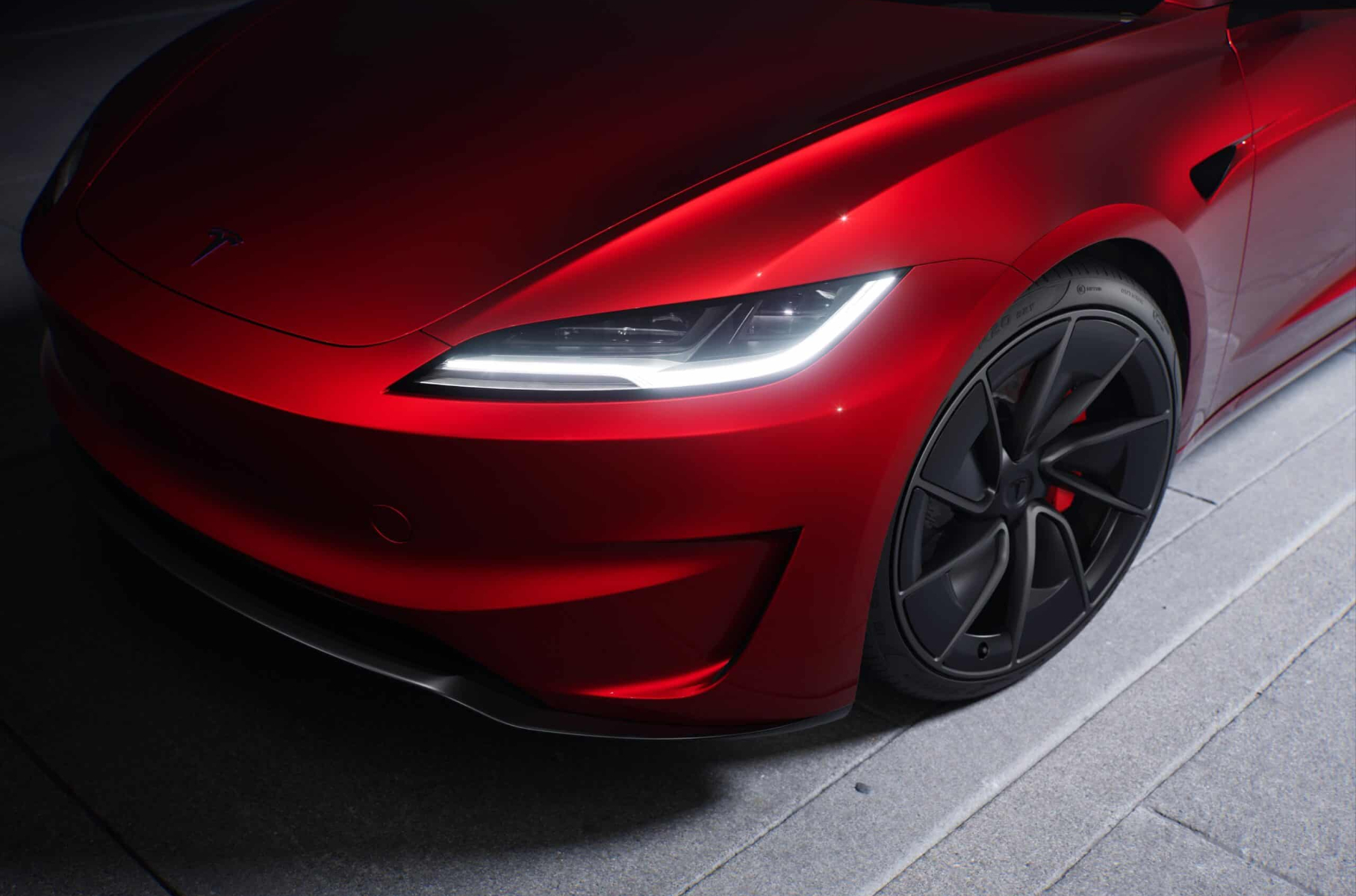 Еще мощнее и быстрее: представлена топовая Tesla Model 3 Performance2