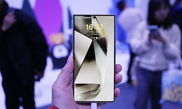 Samsung Galaxy S24 обошел конкурентов по уровню удовлетворенности пользователей