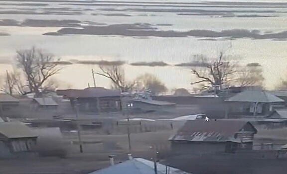 Уровень воды в селе Курганской области вырос на 35 см за два часа