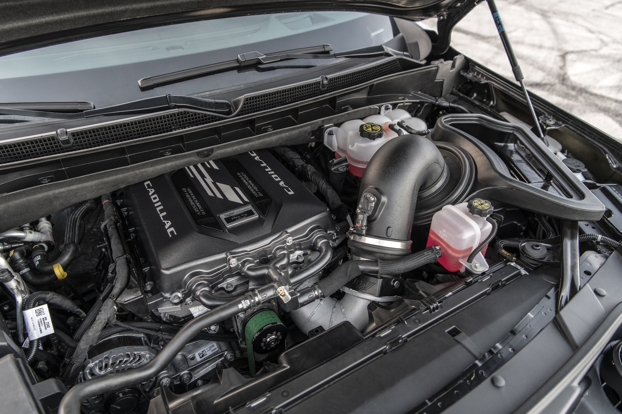 Hennessey показала 850-сильный супервнедорожник Cadillac Escalade-V5