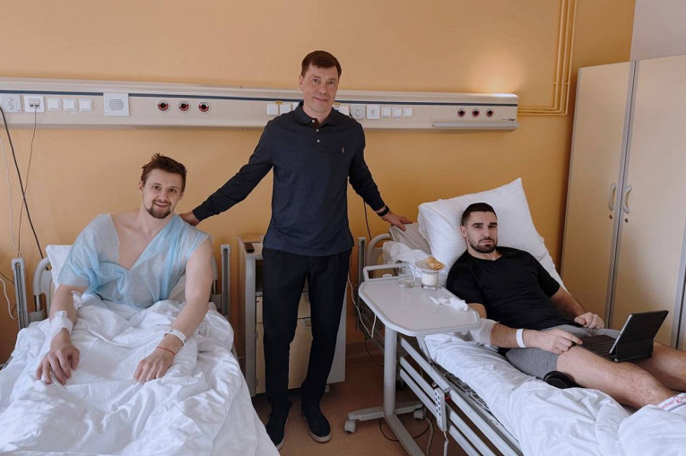 Хоккеисты московского «Динамо» Коновалов и Пакетт перенесли операции, их навестил Кудашов1