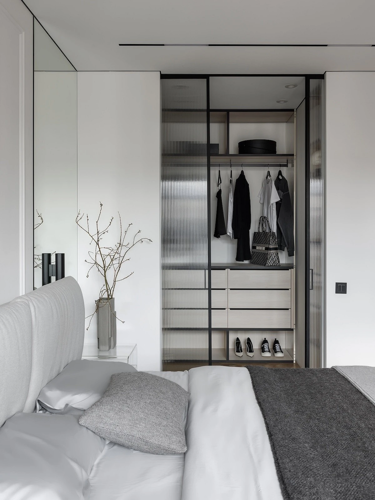 Как дизайнеры оформляют свои спальни? 6 красивых комнат из проектов профи13
