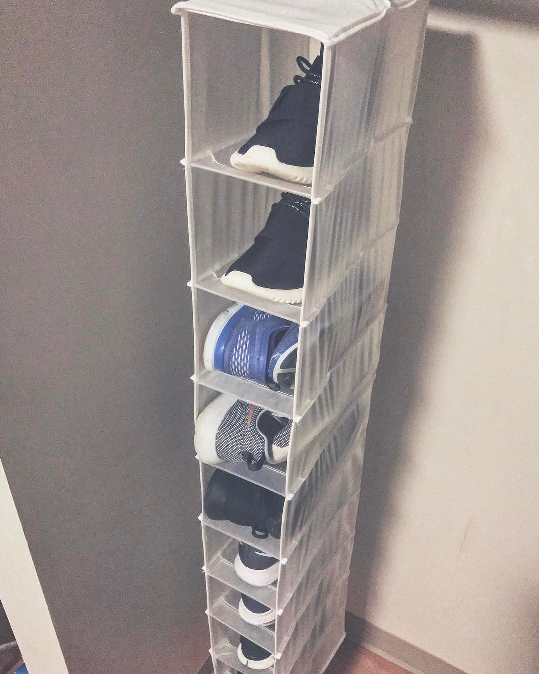 Как организовать хранение обуви в шкафу: идеи для удобного хранения, 37 фото28