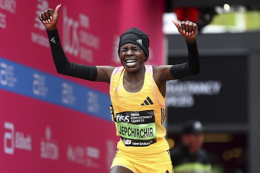 Кенийская бегунья Перес Джепчирчир установила мировой рекорд в марафоне