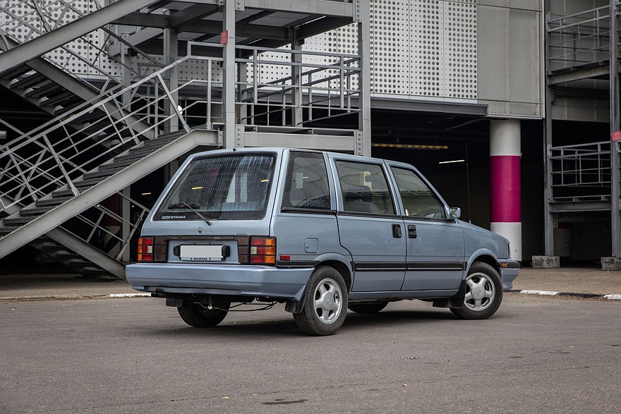 Кузов без центральной стойки и сдвижные двери: опыт владения Nissan Stanza Wagon 1986 года7