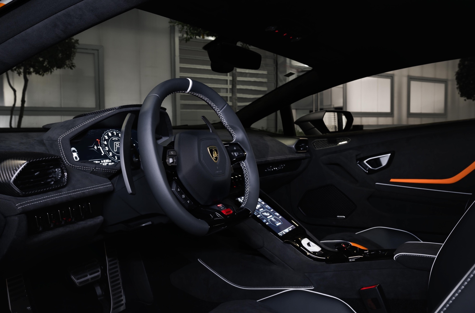 Lamborghini Huracan Sterrato получил спецверсию в камуфляже8