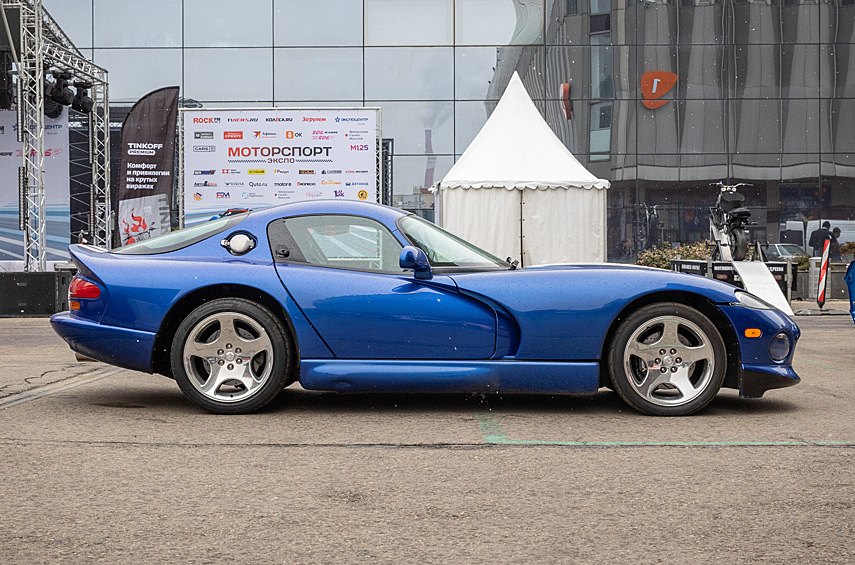 Dodge Viper GTS-R