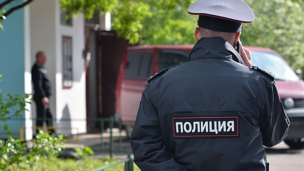 Мужчину зарезали около дома на востоке Москвы