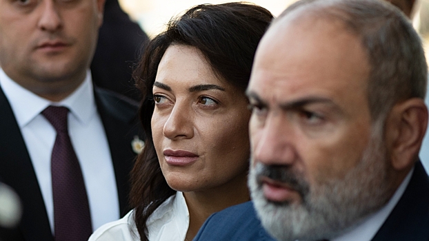 «Никол — турок»: в Армении освистали жену Пашиняна