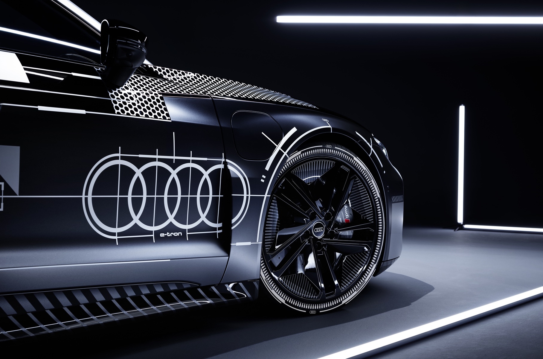 Обновленный Audi e-tron GT: первые фотографии2