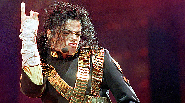 В США разгорелся скандал вокруг фото гениталий Майкла Джексона
