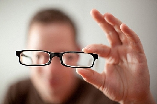 Офтальмолог рассказал о факторах, снижающих зрение
