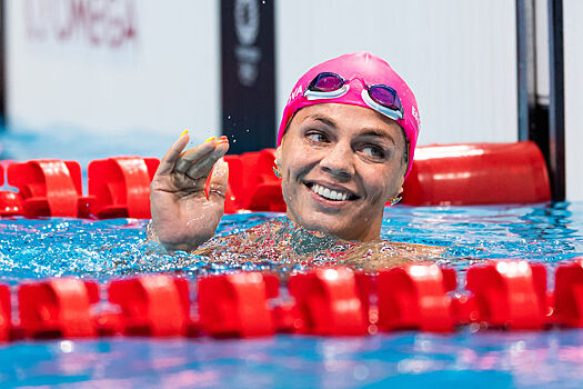 Пловчиха Ефимова высмеяла российских спортивных чиновников