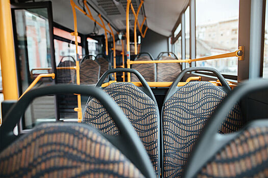 Подростки жестоко избили пассажира в волгоградском автобусе из-за замечания