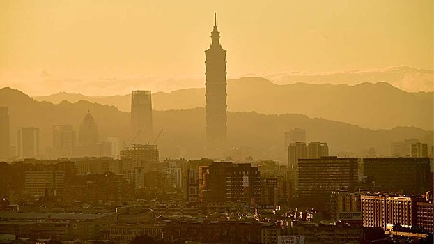 Стало известно о погибшем и десятках пострадавших при землетрясении на Тайване