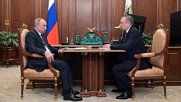 Путин похвалил Петербург за успехи в демографии